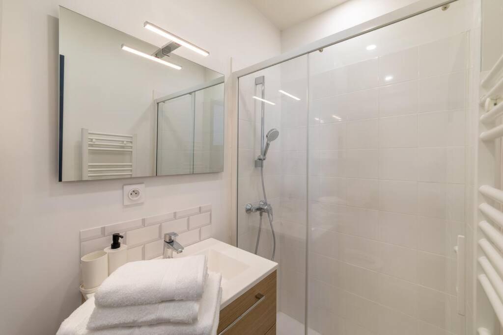 L'Elegant, Charmant Studio Hyper Centre Gare 800M Ажан Екстериор снимка